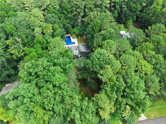 120 Emerald Cove Drive, Woodstock, GA 30189