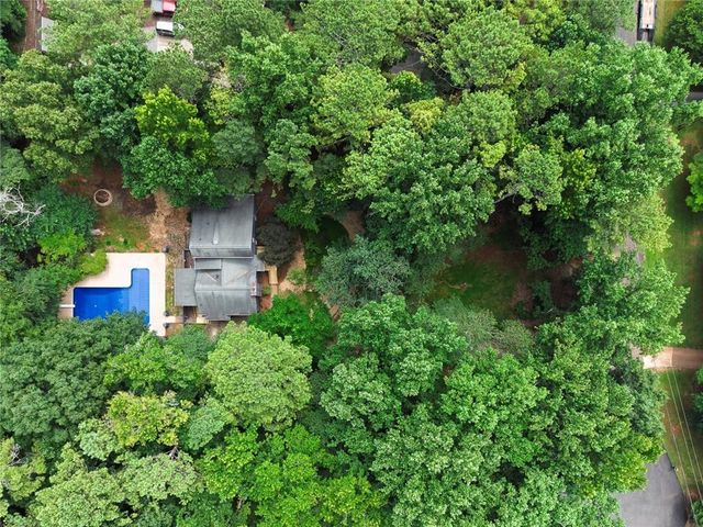 120 Emerald Cove Drive, Woodstock, GA 30189
