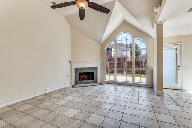 2908 Saint Vincent Drive, Mansfield, TX 76063