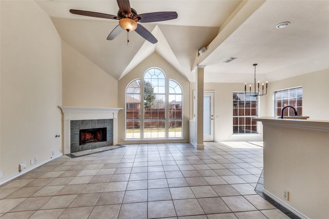 2908 Saint Vincent Drive, Mansfield, TX 76063