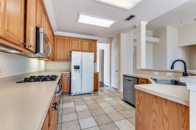 2908 Saint Vincent Drive, Mansfield, TX 76063