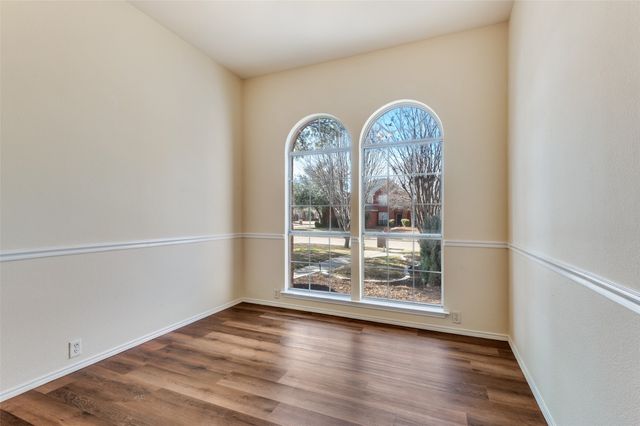 2908 Saint Vincent Drive, Mansfield, TX 76063