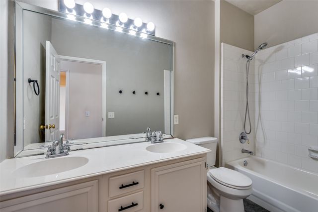 2908 Saint Vincent Drive, Mansfield, TX 76063