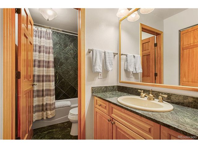 62 Broken Lance Dr 104E, Breckenridge, CO 80424