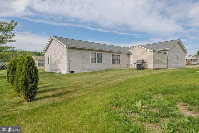 721 UNION CT, Pine Grove, PA 17963