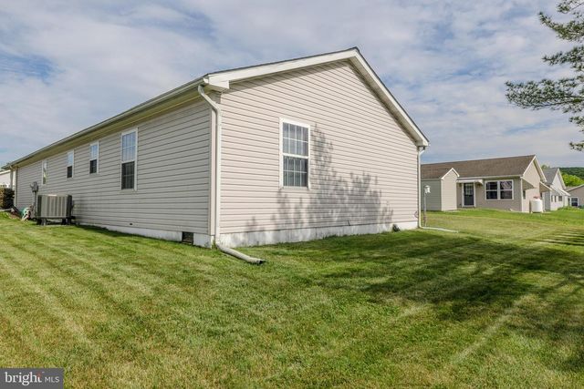 721 UNION CT, Pine Grove, PA 17963