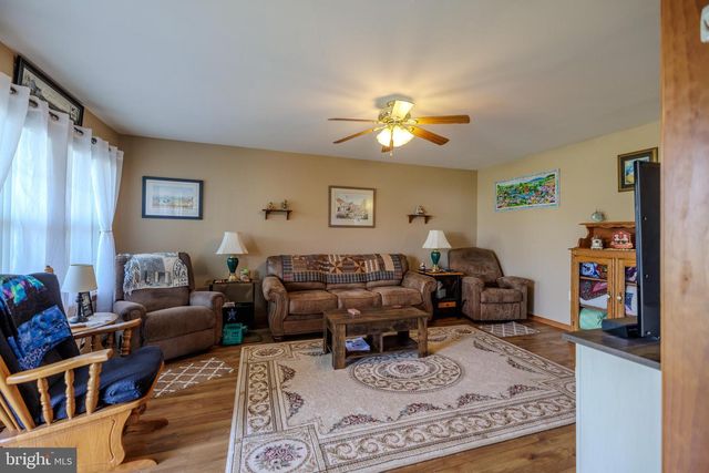 721 UNION CT, Pine Grove, PA 17963