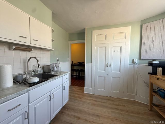 5 Wood Court Top Unit, Tarrytown, NY 10591