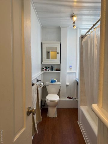 5 Wood Court Top Unit, Tarrytown, NY 10591