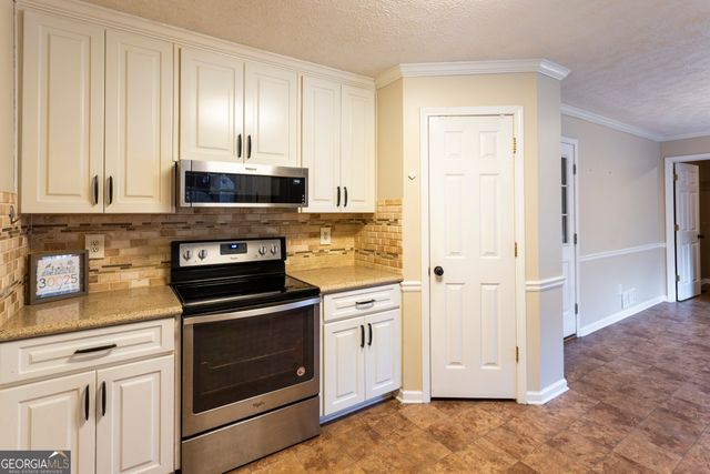 184 Wildflower Drive, Social Circle, GA 30025