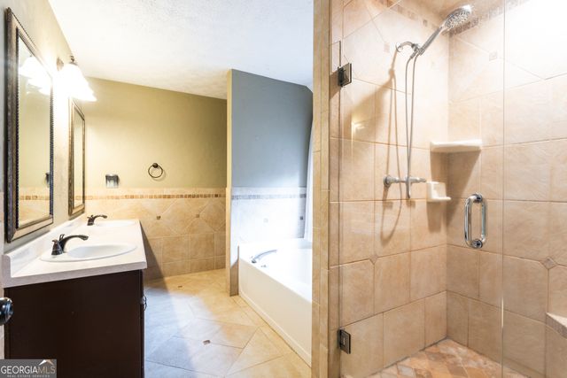 184 Wildflower Drive, Social Circle, GA 30025