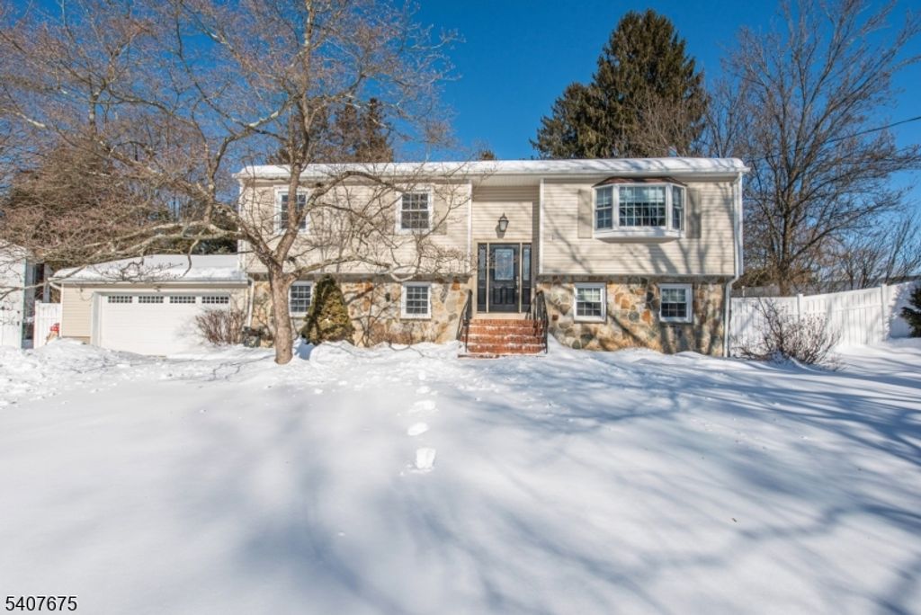 9 Hillside Rd, Mansfield Twp., NJ 07840