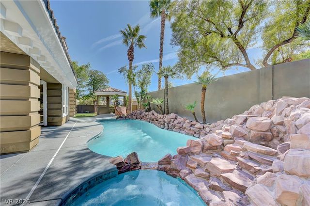 277 Hickory Hollow Avenue, Las Vegas, NV 89123