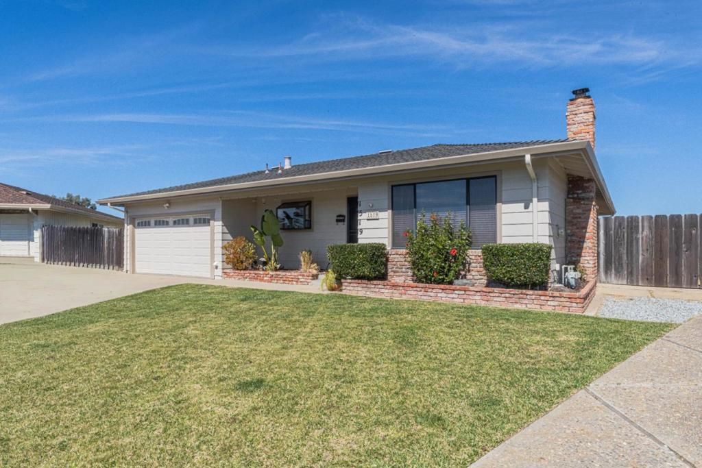 Image 1 of property listing at 1519 Los Altos Way, Salinas, CA 93906