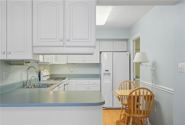 113 Steeplechase Cir, West Deer, PA 15044