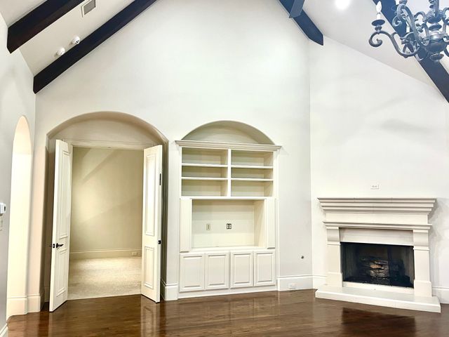 4122 Walnut Meadow Lane, Dallas, TX 75229