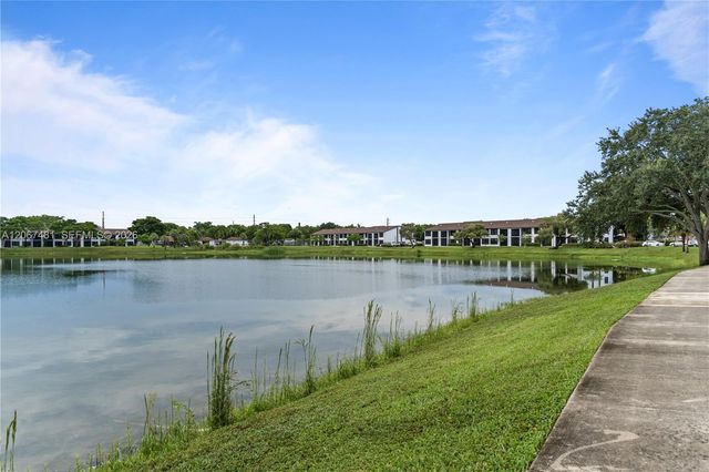 213 Lake Pointe Drive 203, Oakland Park, FL 33309