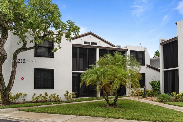 213 Lake Pointe Drive 203, Oakland Park, FL 33309