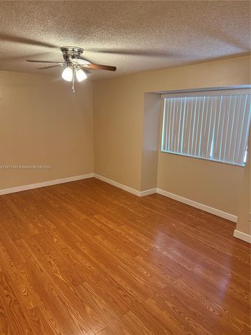 5224 Gate Lake Rd 5224, Tamarac, FL 33319