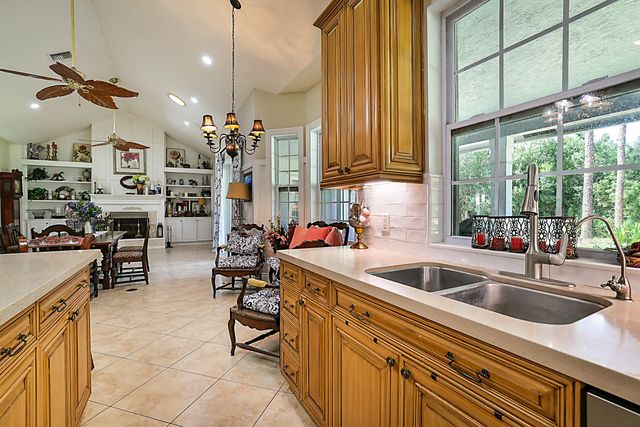 17887 N 68th St Street N, The Acreage, FL 33470