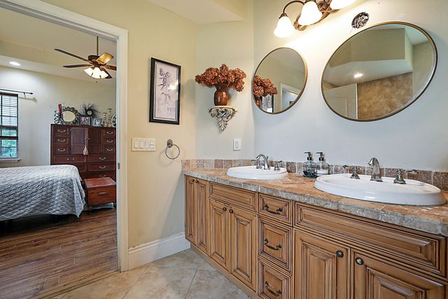 17887 N 68th St Street N, The Acreage, FL 33470