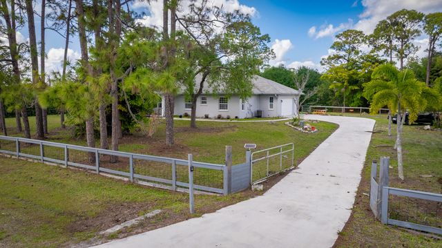 17887 N 68th St Street N, The Acreage, FL 33470