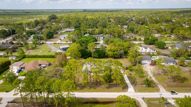 17887 N 68th St Street N, The Acreage, FL 33470