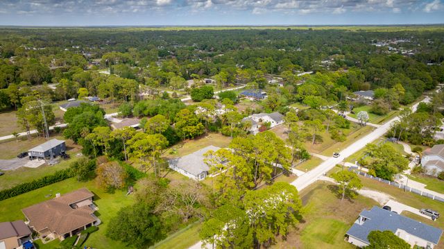 17887 N 68th St Street N, The Acreage, FL 33470
