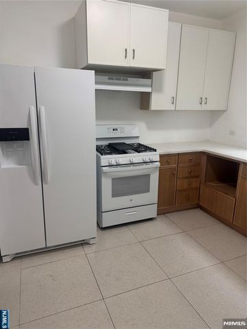 32 Jacoby Street 2, Maplewood, NJ 07040