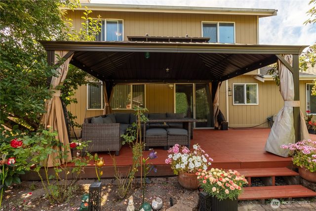 21715 43rd Avenue Ct E, Spanaway, WA 98387