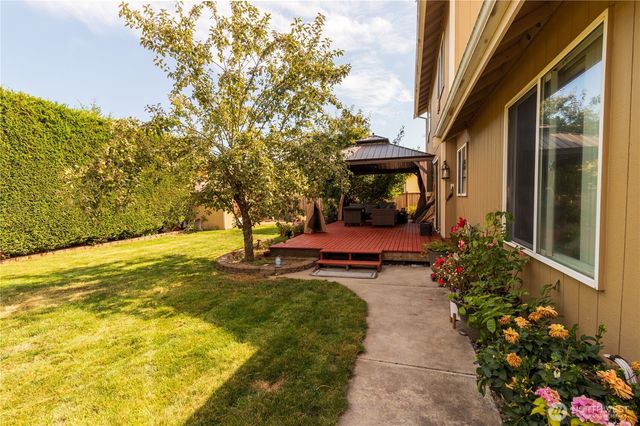 21715 43rd Avenue Ct E, Spanaway, WA 98387