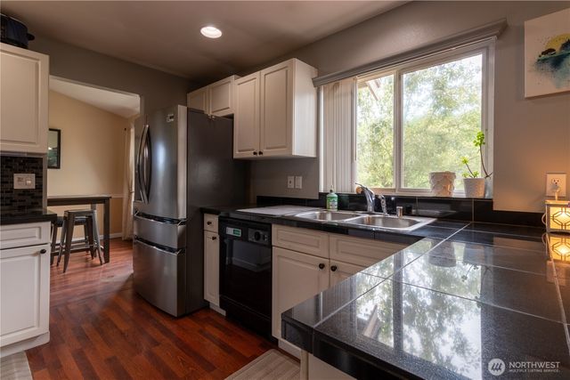 21715 43rd Avenue Ct E, Spanaway, WA 98387