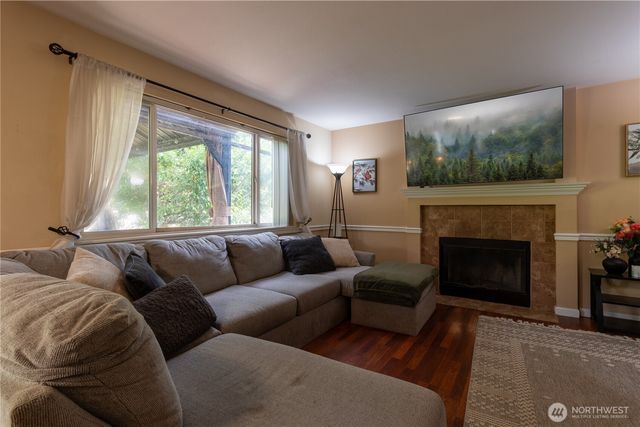21715 43rd Avenue Ct E, Spanaway, WA 98387