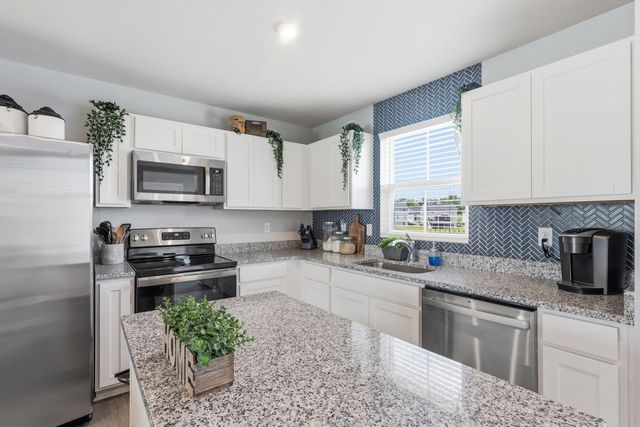 333 Arden DRIVE, Lancaster Twp, PA 16037