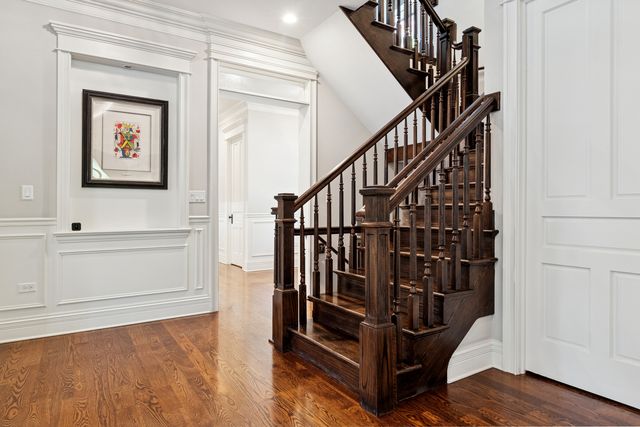 203 S Columbia Street, Naperville, IL 60540