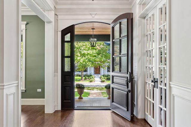 203 S Columbia Street, Naperville, IL 60540