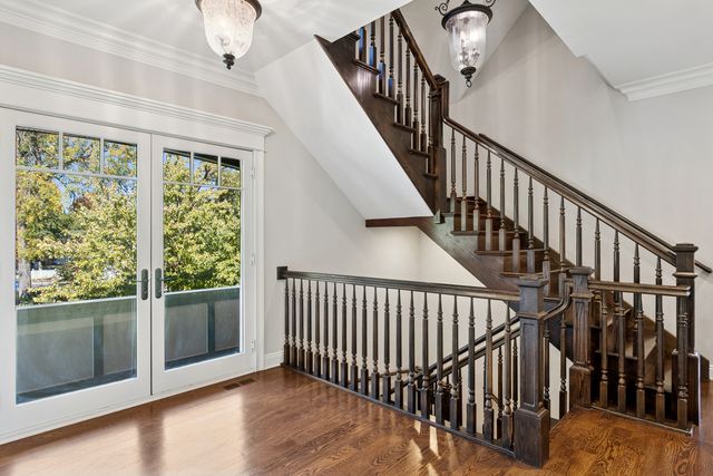 203 S Columbia Street, Naperville, IL 60540