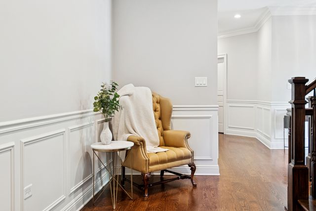 203 S Columbia Street, Naperville, IL 60540