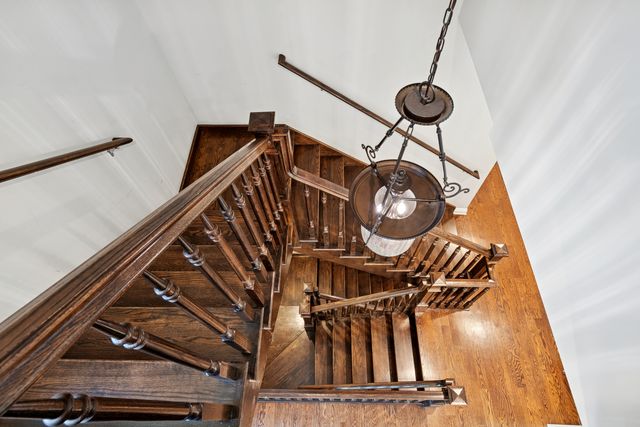 203 S Columbia Street, Naperville, IL 60540