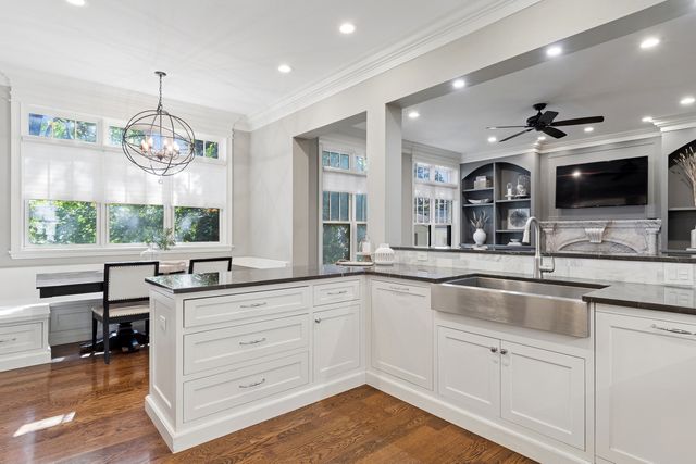 203 S Columbia Street, Naperville, IL 60540