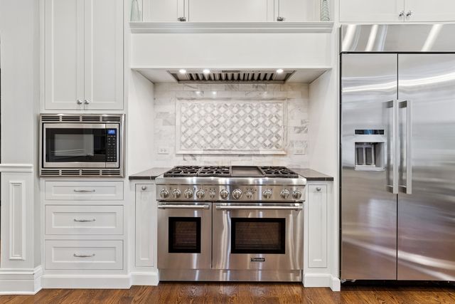 203 S Columbia Street, Naperville, IL 60540