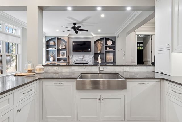 203 S Columbia Street, Naperville, IL 60540