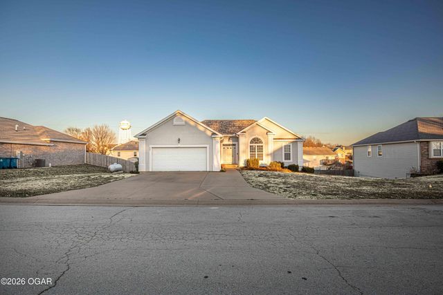 307 Ashmore Street, Carl Junction, MO 64834