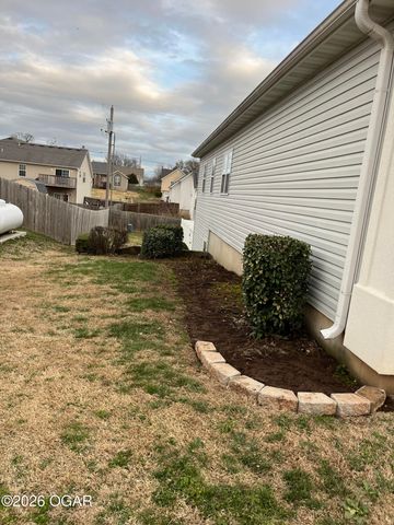 307 Ashmore Street, Carl Junction, MO 64834