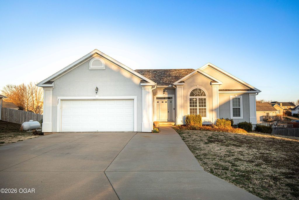 307 Ashmore Street, Carl Junction, MO 64834