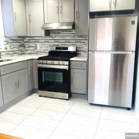 460 Clubway 43, Hackensack, NJ 07601