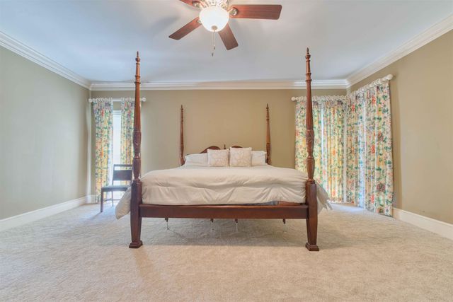 1895 WOOD OAK DR, Memphis, TN 38016