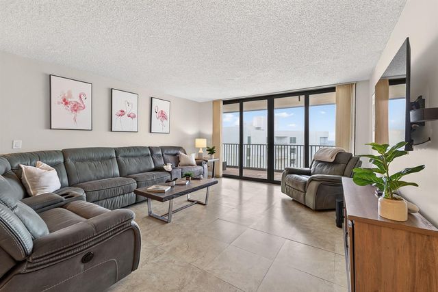 3610 S Ocean Boulevard 610, South Palm Beach, FL 33480