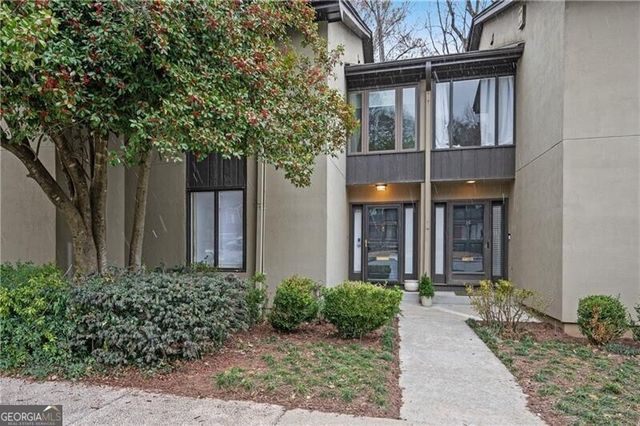 16 Ivy Ridge NE, Atlanta, GA 30342