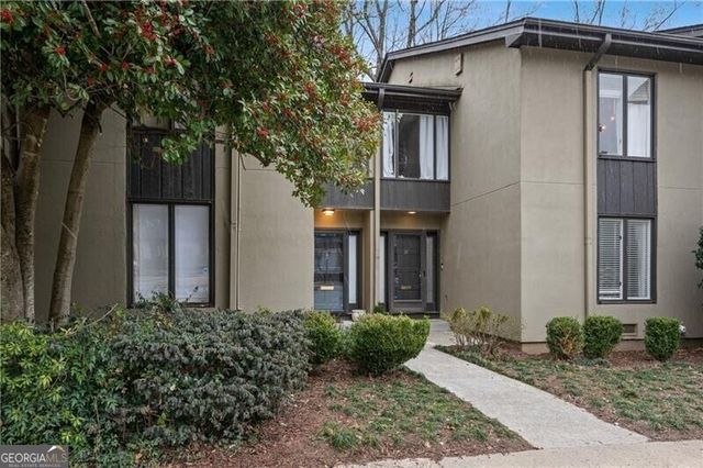 16 Ivy Ridge NE, Atlanta, GA 30342
